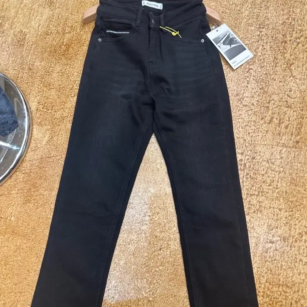 【简白】高级感时尚加绒高腰黑色显瘦百搭九分直筒烟管牛仔裤 ABC34