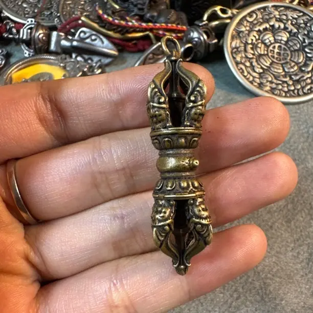 古玩西藏天铁托甲古朴大磨损护身五股金刚杵项链吊坠挂件摆件供奉