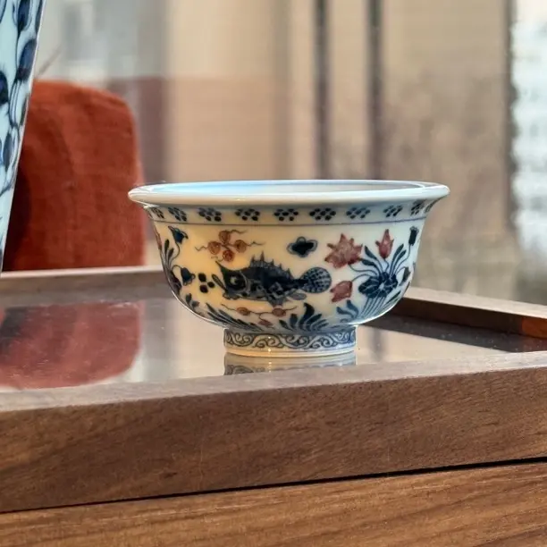 知否｜甄选景德镇陶瓷茶杯妙挚窑青花釉里红鱼藻纹压手杯品茗专用