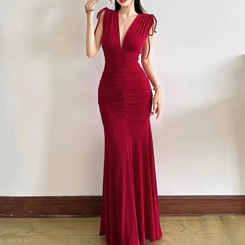 法式复古轻奢V领收腰性感连衣裙 以直播间为准