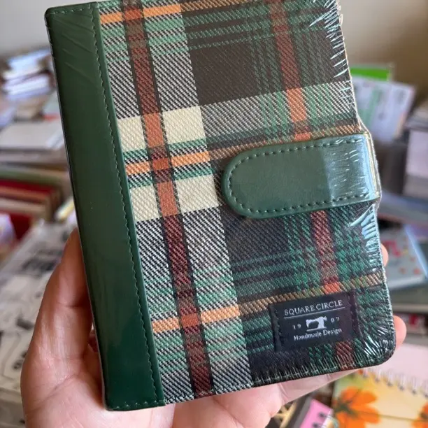 64K英伦几何横线本日志本