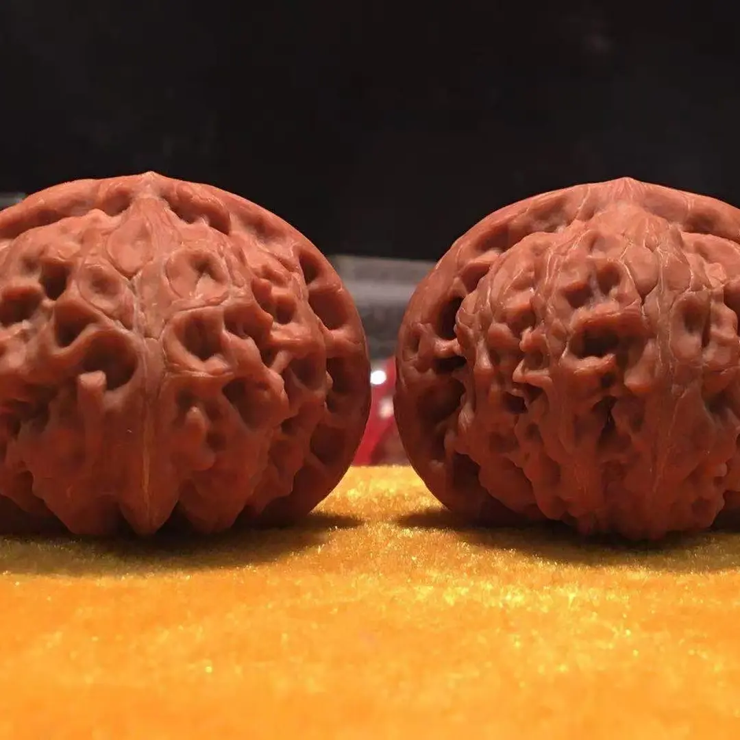 高抛精对四座楼狮子头文玩核桃原皮盘玩手把件把玩官帽虎头男款