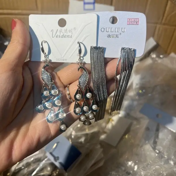 黄铜锆石耳饰 品牌孤品耳饰！专拍链接！