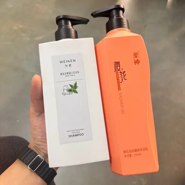 品牌薄荷冰爽发水樱花滋润沐浴露