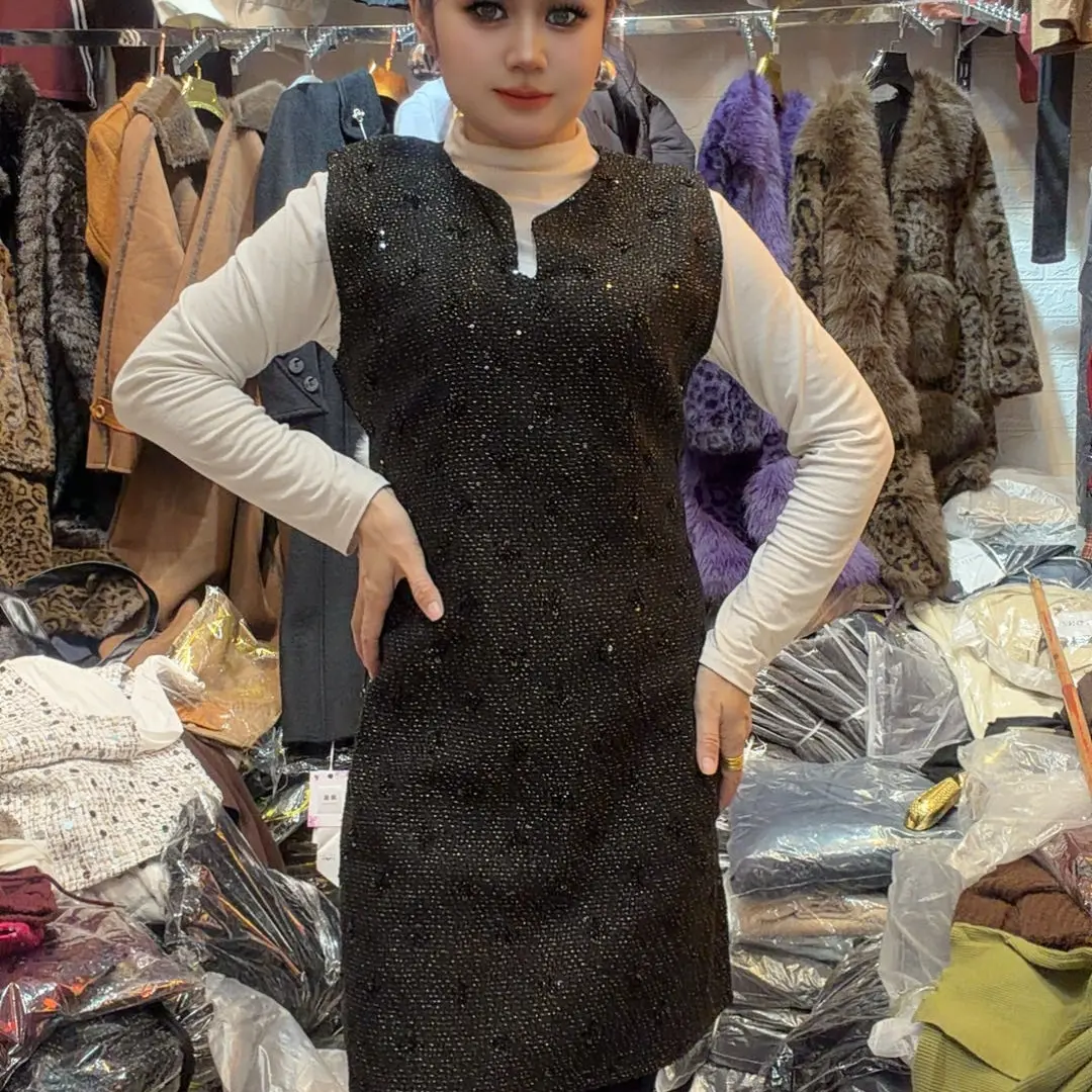 229时尚洋气精致钉珠气质秋冬长款连衣裙