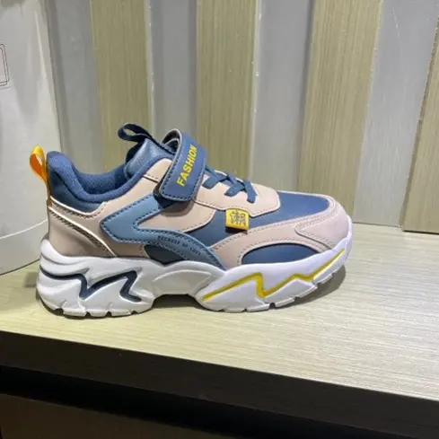 男童秋冬加绒防水皮面轻便百搭运动鞋