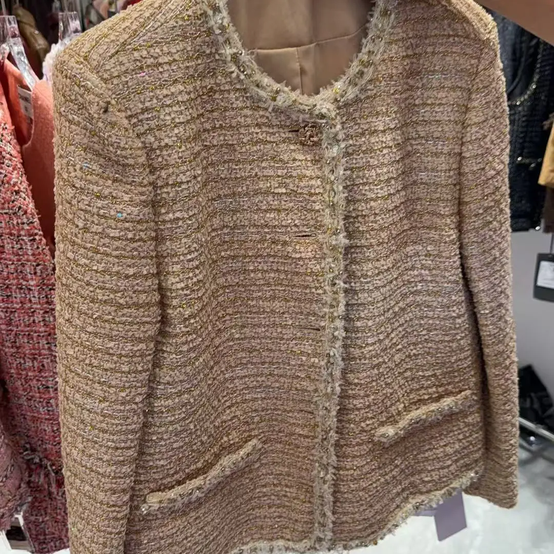 秋冬气质百搭轻奢款拼小香风外套