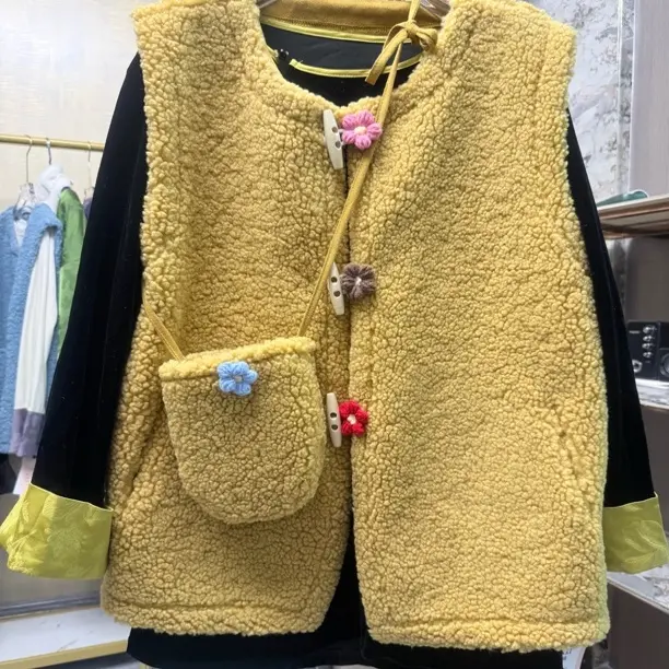 颗粒毛绒马甲马甲带包包加厚大码马甲