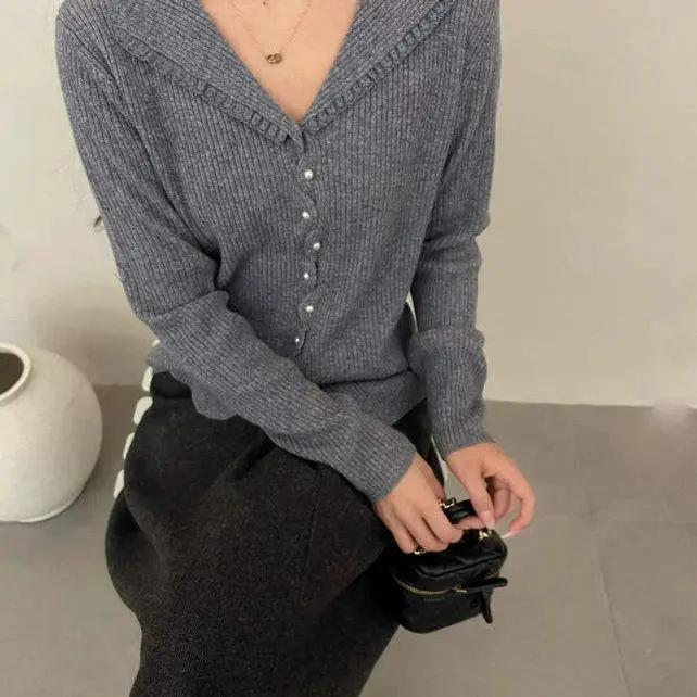 【琪衣格家】优选 2025新款翻领蕾丝珍珠扣针织衫女显瘦百搭打底