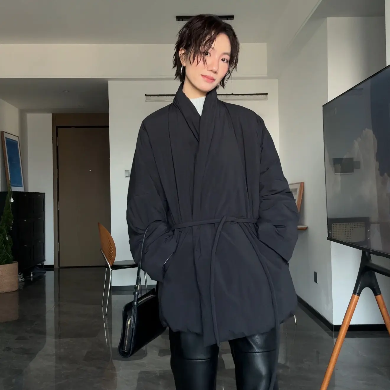 山阶【高段位保暖 】极简袍式外套Jennie风造型感腰绳宽松羽绒服冬