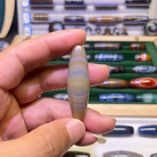 天然缠丝玛瑙凤眼眼位居中锁骨链