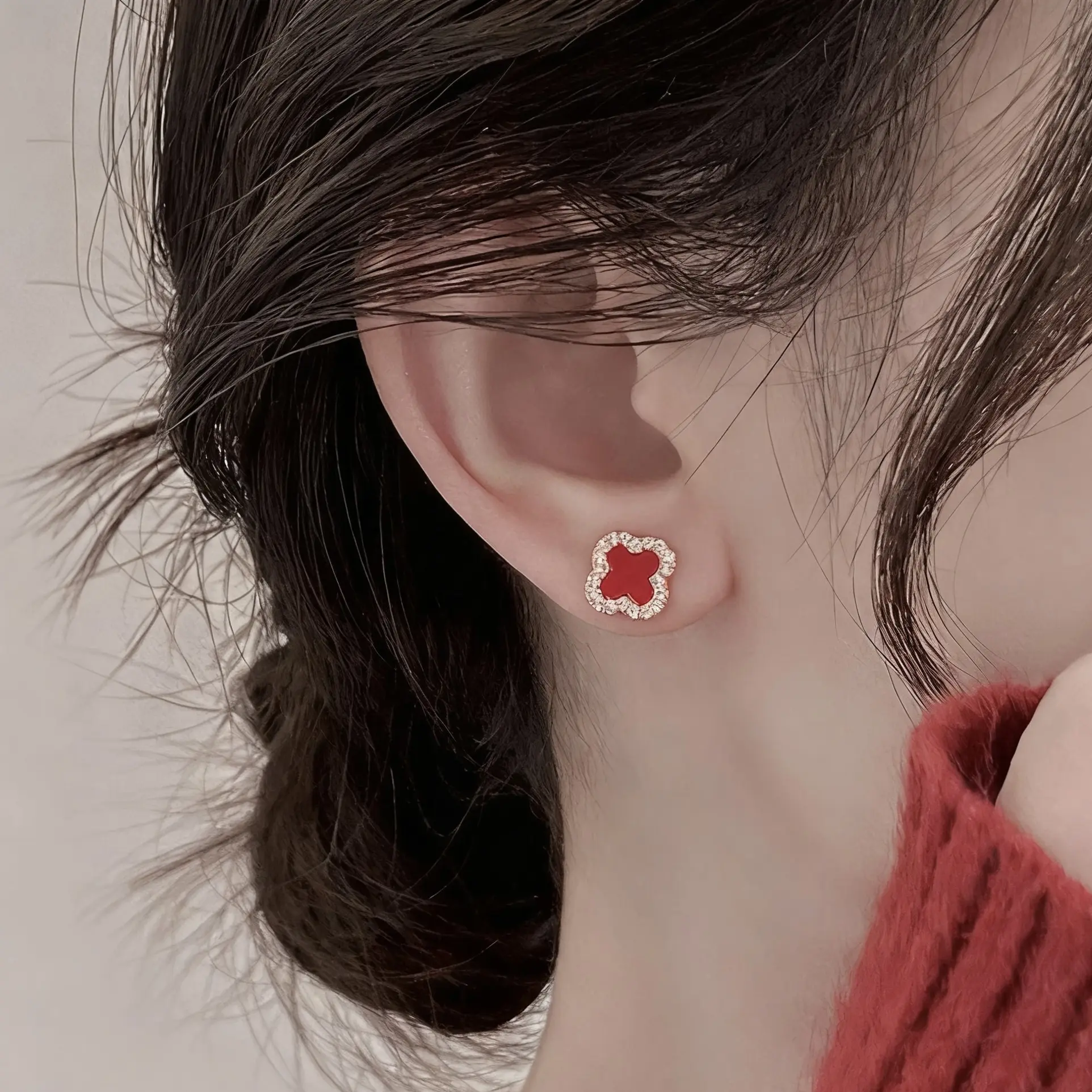 铜合金耳饰 「甜蜜暴击」1116 红色四叶草耳钉镶钻轻奢高级时尚耳饰