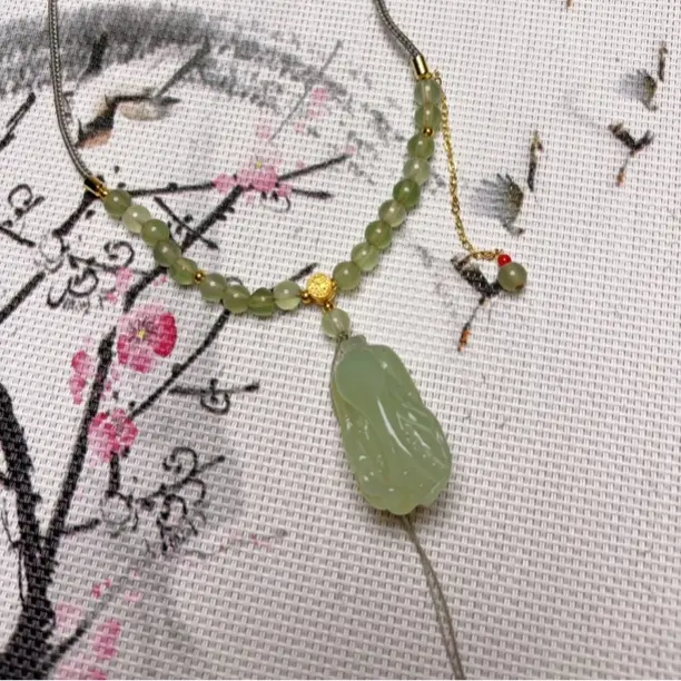 天然岫玉冰料白菜