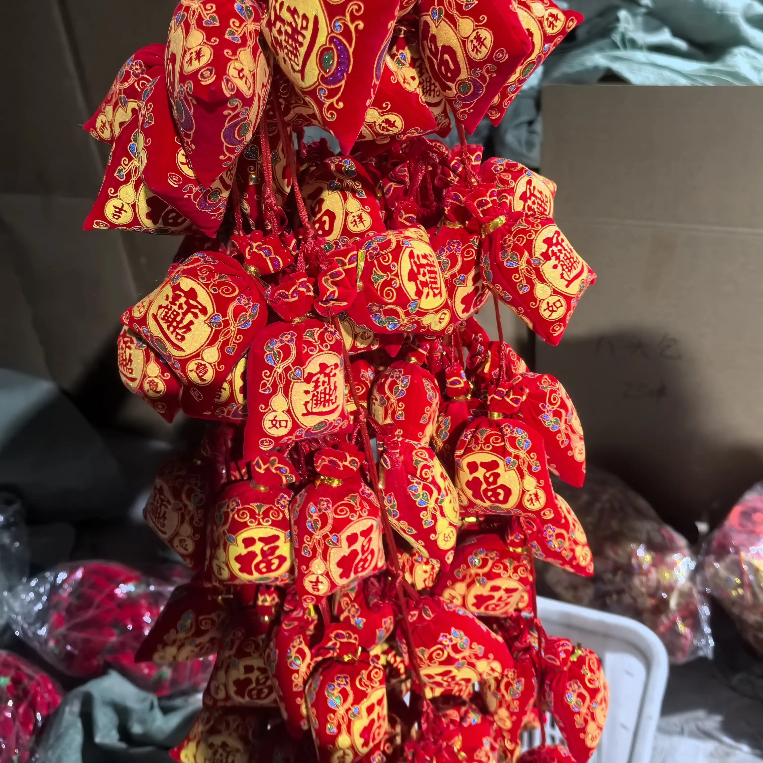 新年客厅喜庆装饰辣椒福袋串挂件布置用品