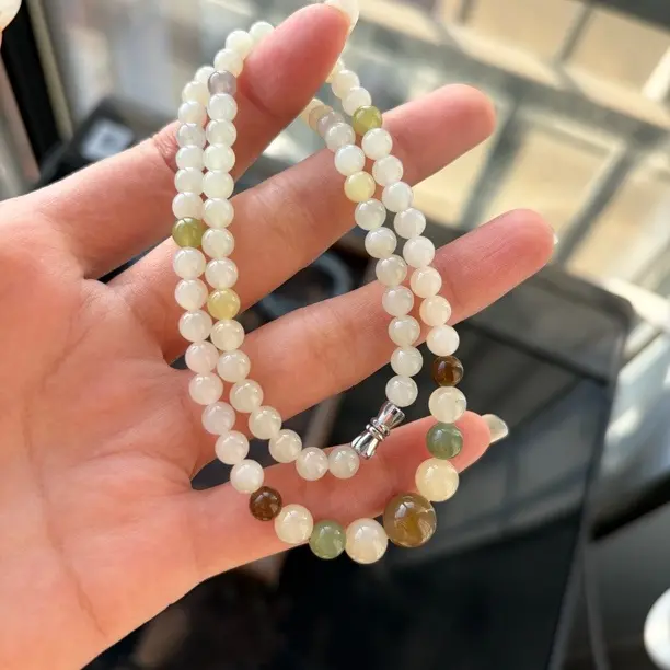 和田玉未镶嵌多宝圆珠颈饰渐变锁骨链