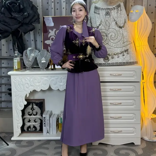 新款设计感轻奢民族风倒茶服套装