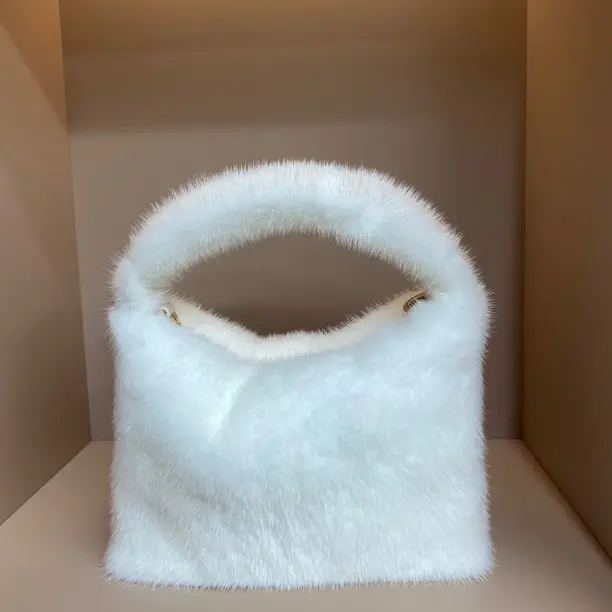 秋冬时尚水貂毛真毛手提斜挎吐司包