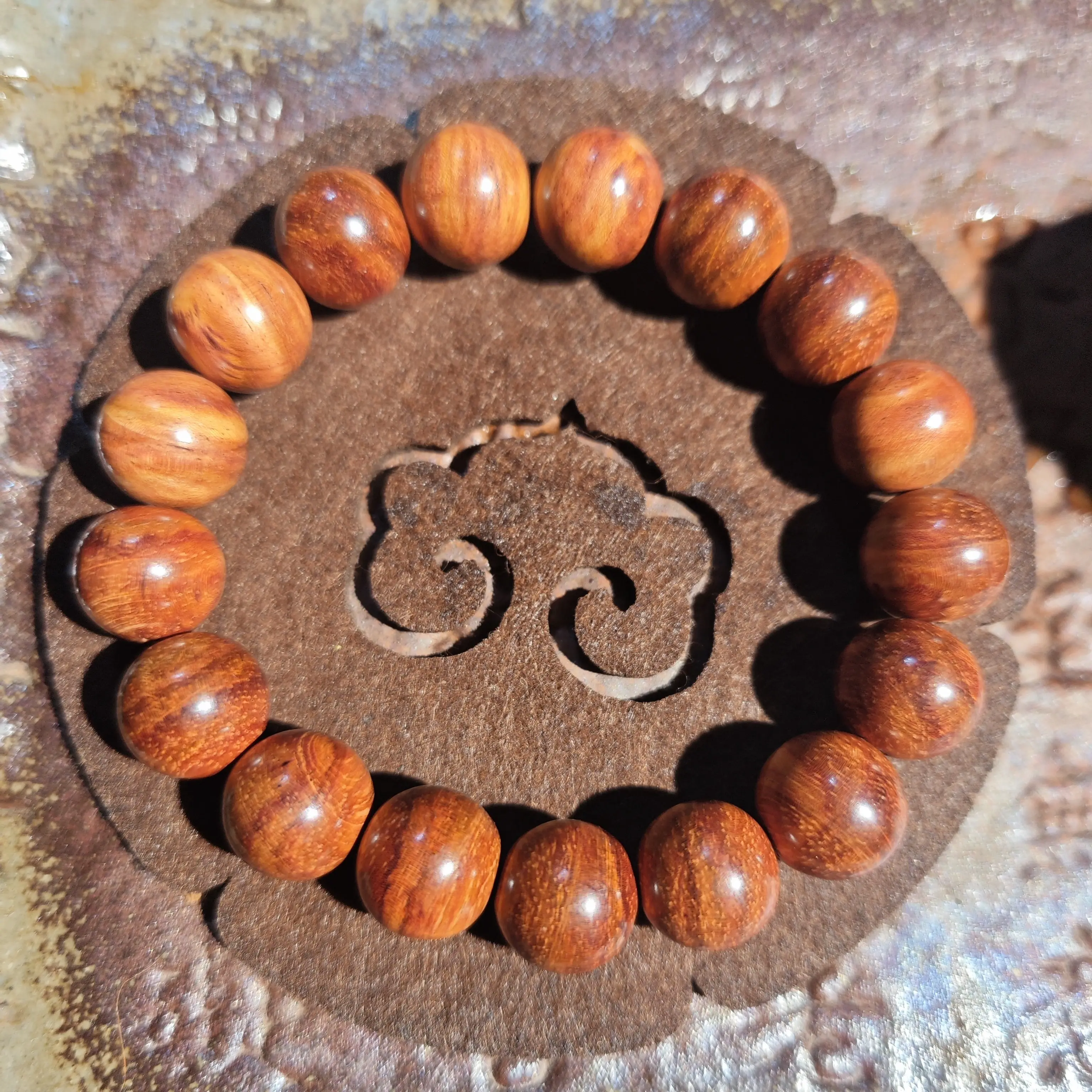 海南黄花梨1.2尺寸经典虎皮纹手串