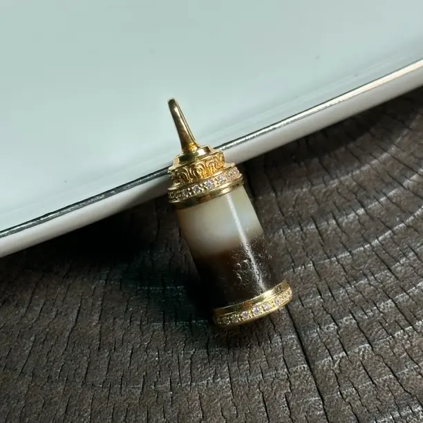 挫丝黑白古珠吊坠18k 12/33.6