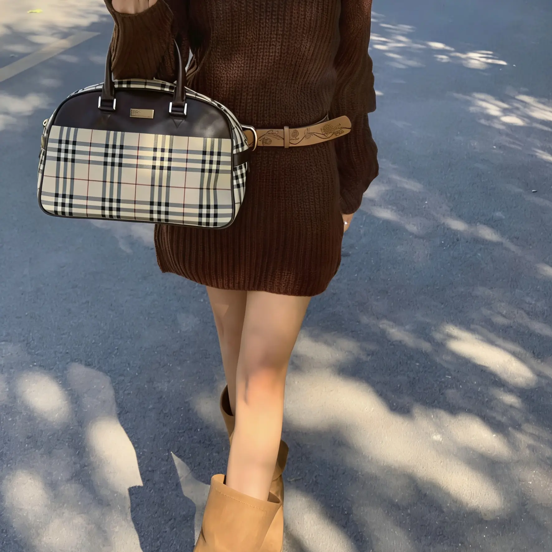 95新 BURBERRY/博柏利 95新 经典格纹保龄球包