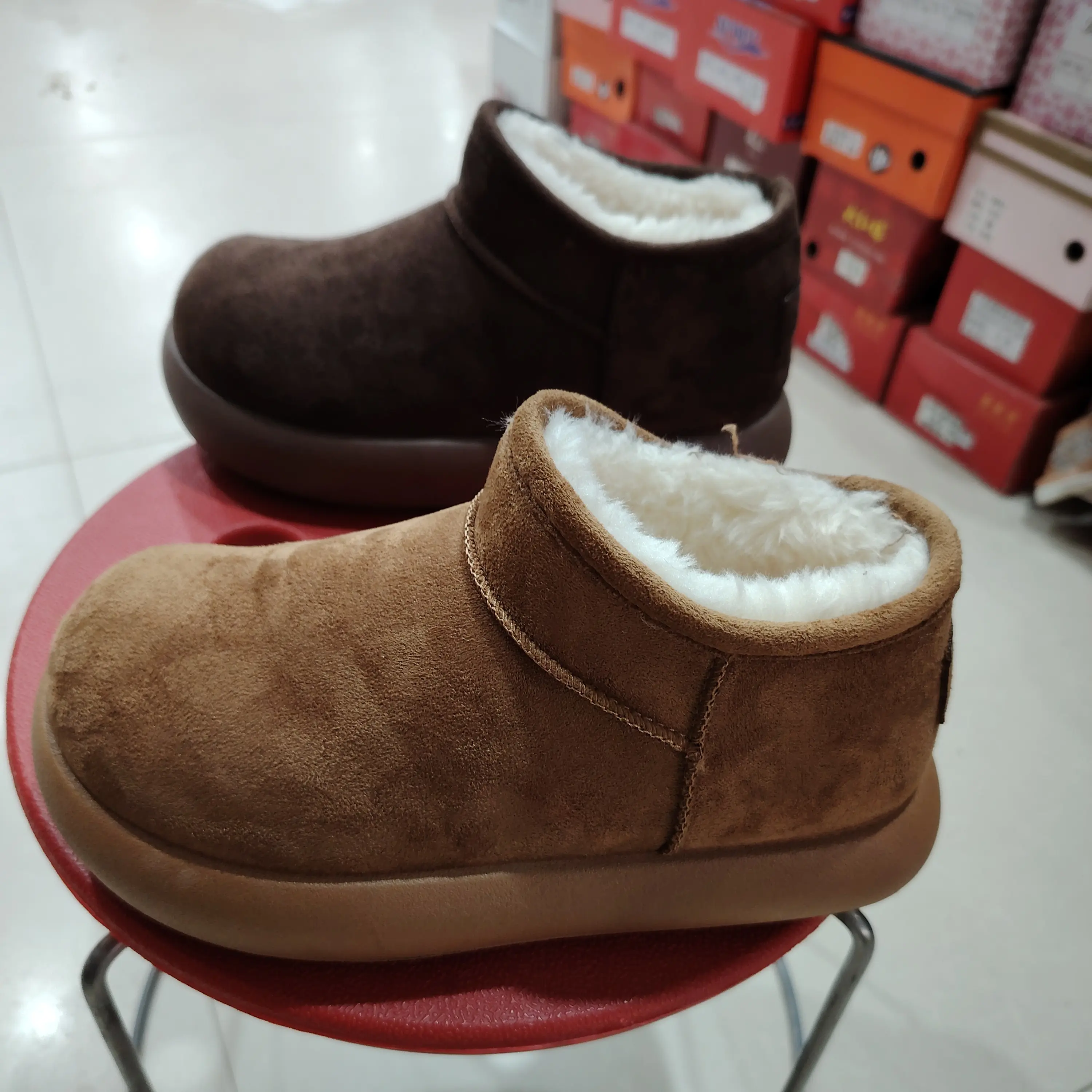 轻便平底百搭短筒加绒加厚保暖休闲风雪地靴