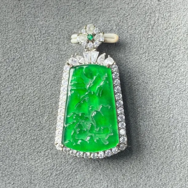 SSP002天然A货翡翠冰种满绿山水牌吊坠经典百搭设计多样性发