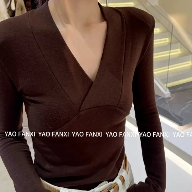 [瑶瑶推荐]纯欲风V领长袖加绒磨毛T恤女秋冬修身显瘦打底上衣