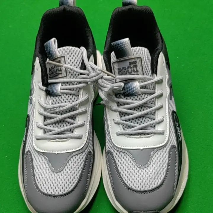 透气运动鞋百搭舒适时尚