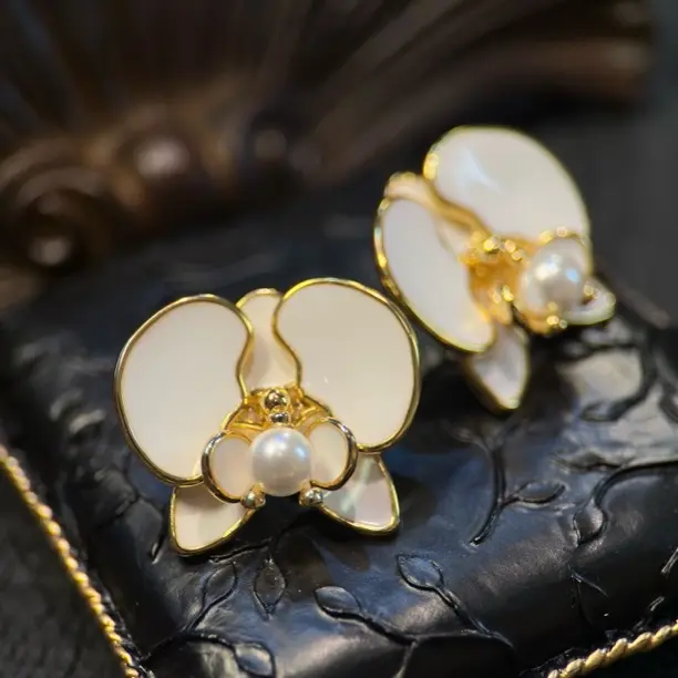 黄铜珐琅耳饰 蝴蝶兰宫廷工艺珐琅彩厚镀18k金耳钉银针精致日常