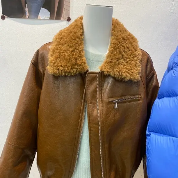 大翻领皮衣外套女冬季保暖宽松休闲洋气皮夹克上衣