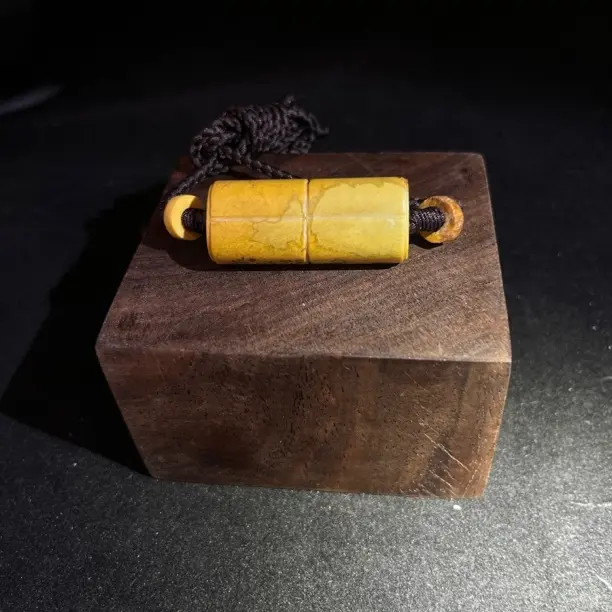 段树林细黄皮勒子 带天然水草花 有水遇金沙遍地财之意