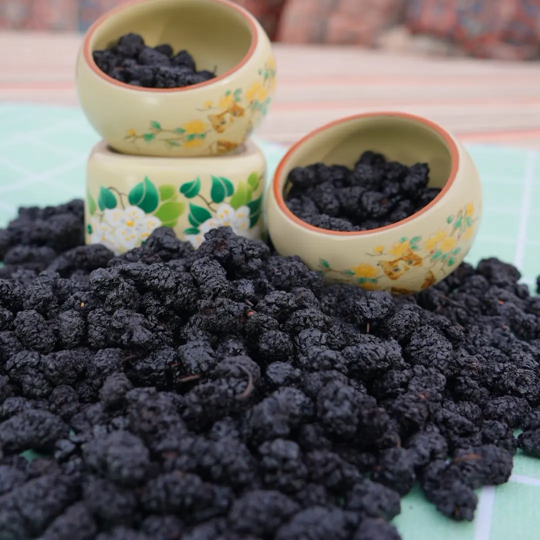 吐鲁番桑葚干产地直发干净无沙泡水零食即食