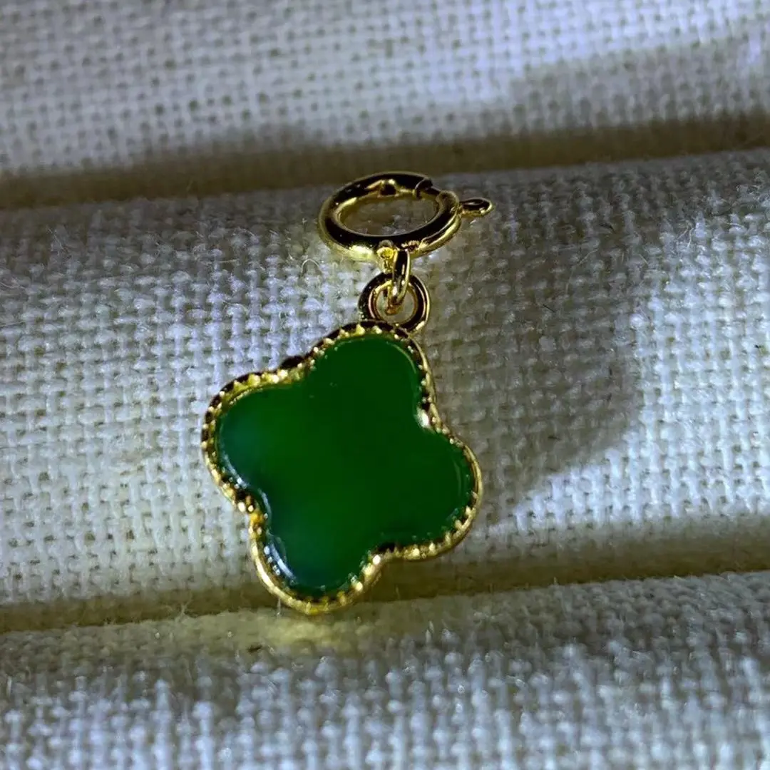 【六六和田玉】天然碧玉四叶草吊坠：A221