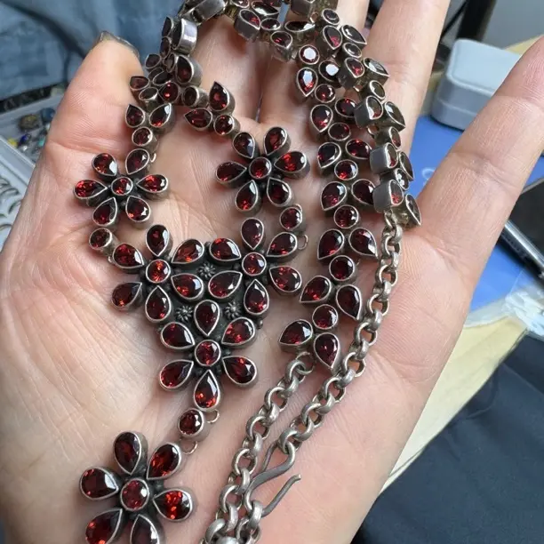 锌合金珐琅耳饰 银石榴花项链