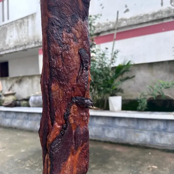 四川特产农家传统柴火烟熏土猪五花腊肉美食