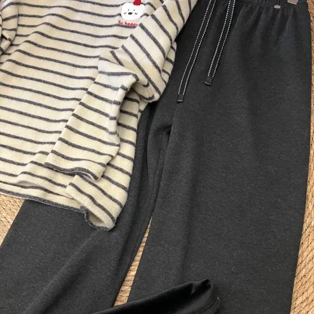 加绒松紧腰垂感糯米裤