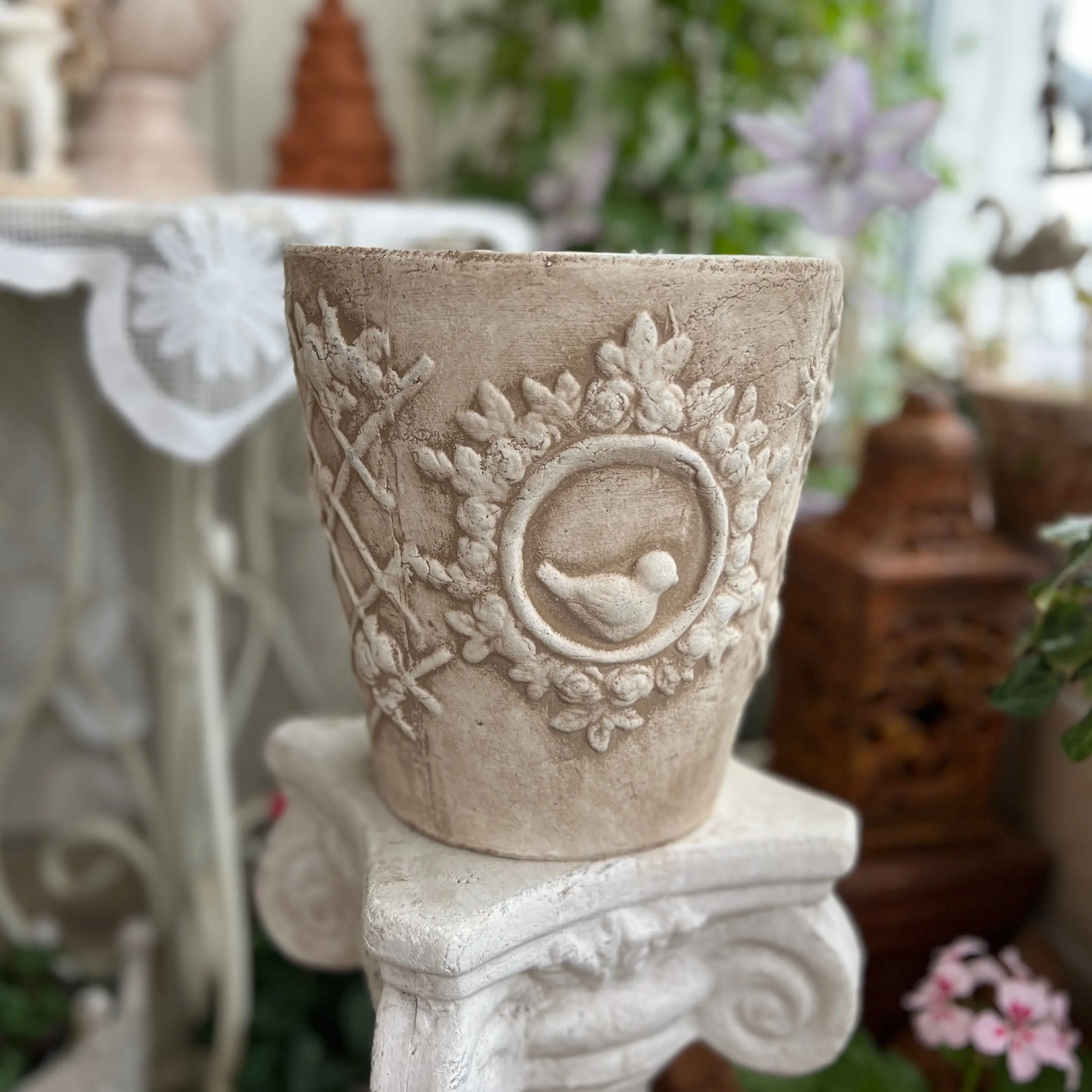 手压粗陶复古做旧小鸟浮雕圆口花盆（口径21高度18.5）