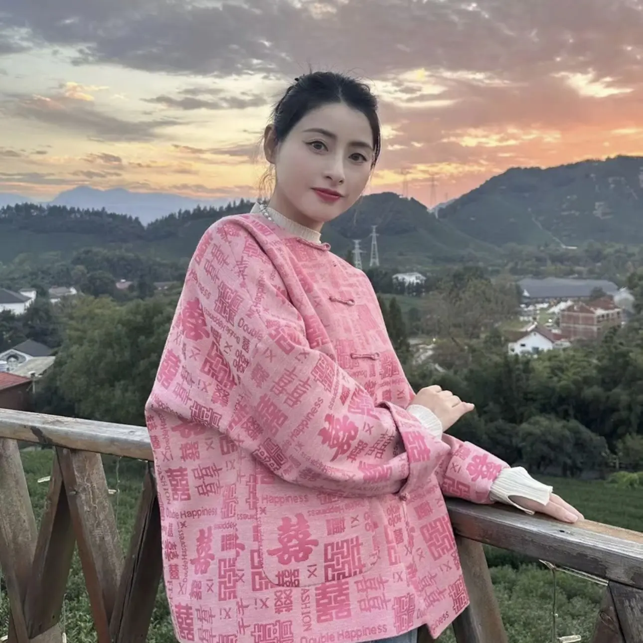 粉色大囍記风格圆领中式唐装外套