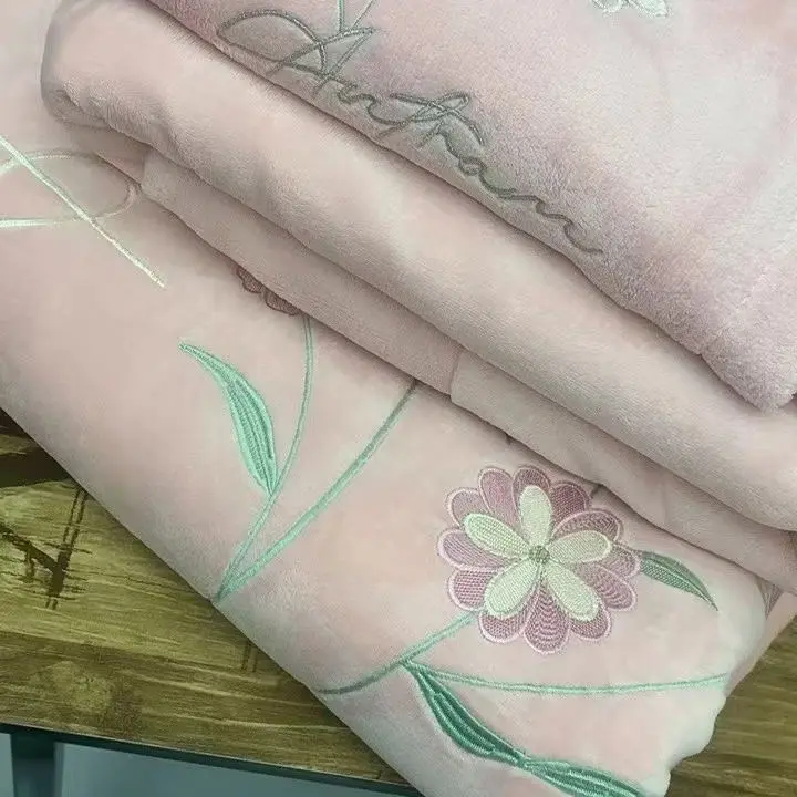 牛奶绒四件套冬季加厚保暖刺绣床裙款被套套件轻奢简约