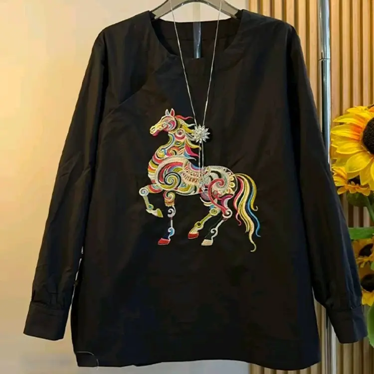 三姐家新中式重工刺绣宽松圆领长袖内搭上衣