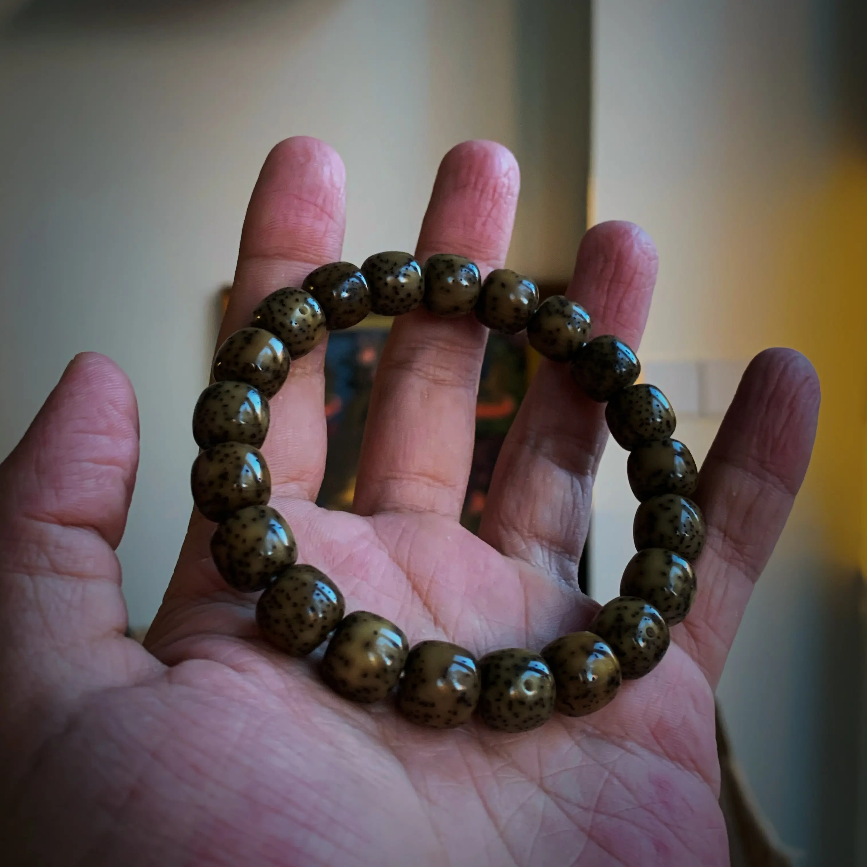 女生款绕指柔高密文玩糯冰