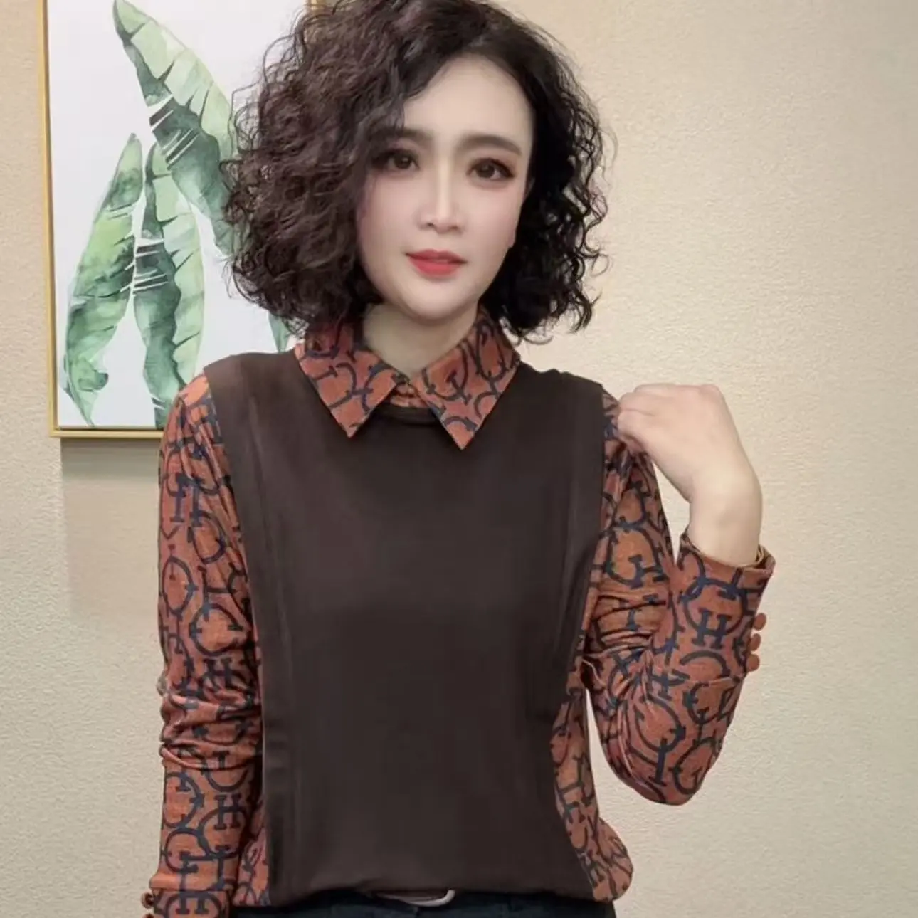 2025冬季加绒新款假两件拼色翻领保暖女士打底上衣网红气质时尚