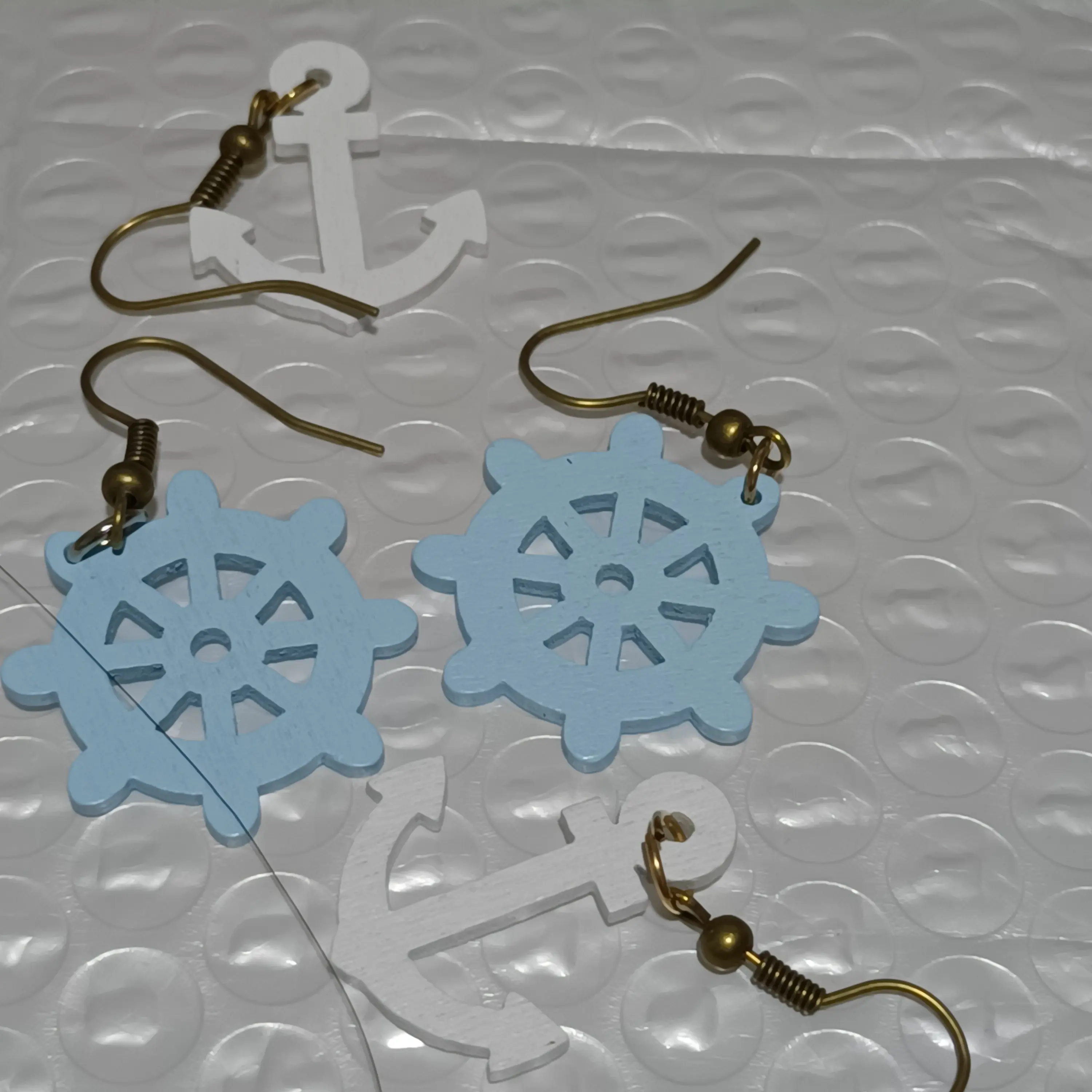 铜合金树脂耳饰 铜合金树脂耳环，花朵耳饰简约个性气质女小清新