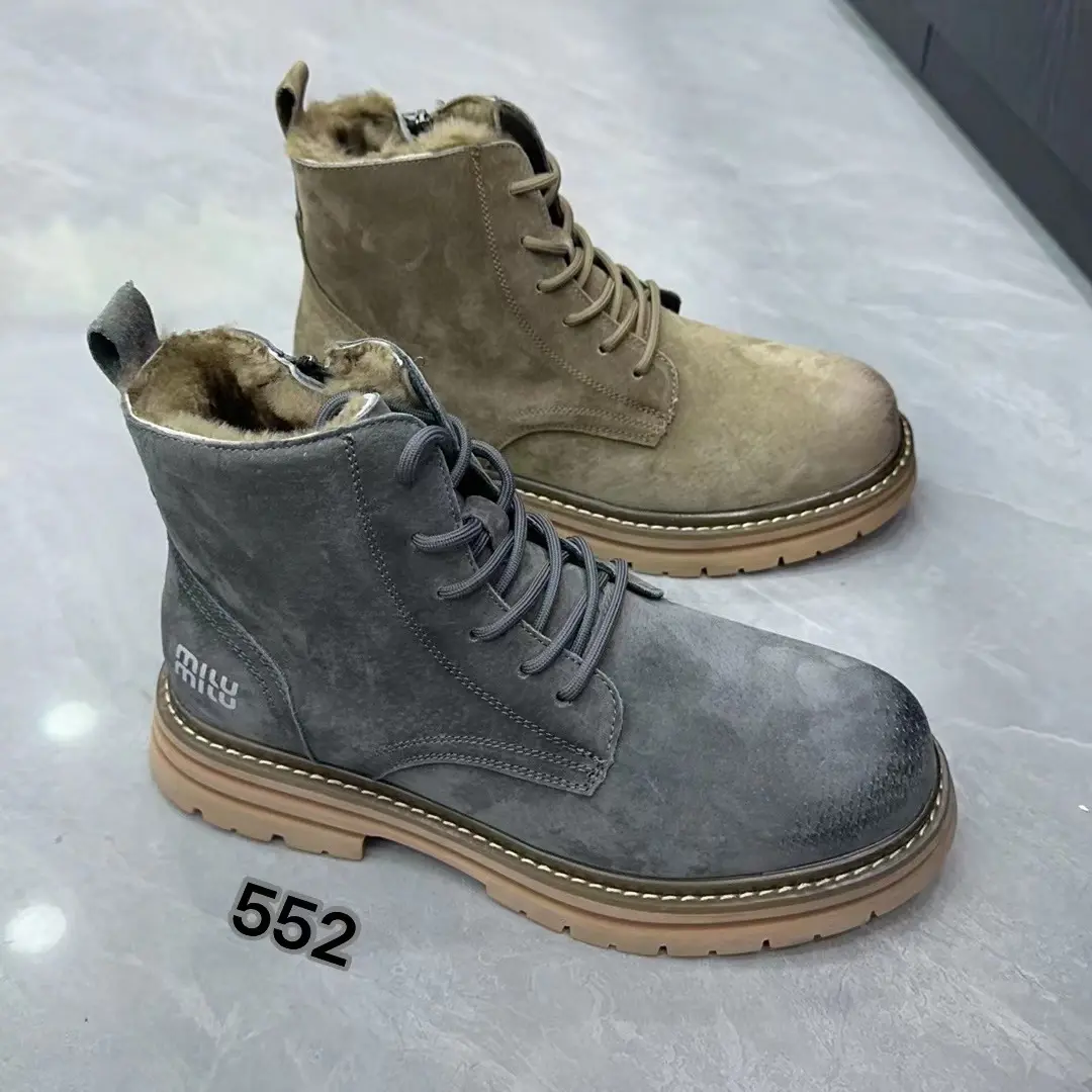 552皮毛一体男士加绒加厚防滑耐磨英伦风冬季高帮马丁靴