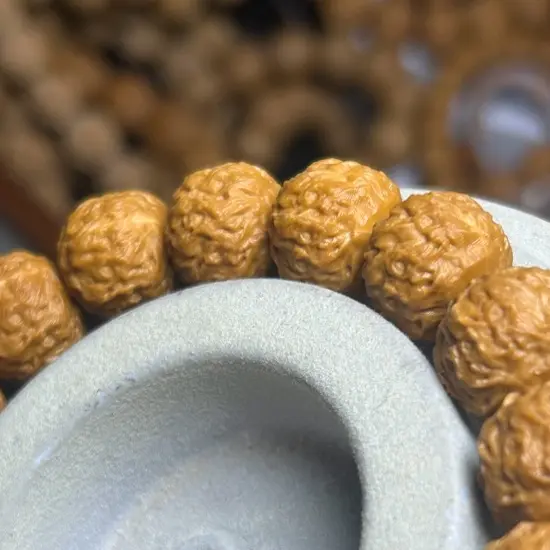 猴头核桃雕刻天体手串