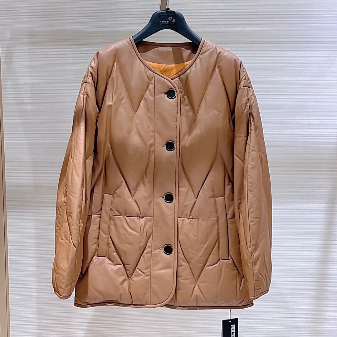 领姿气质菱格绗缝绵羊皮羽绒服