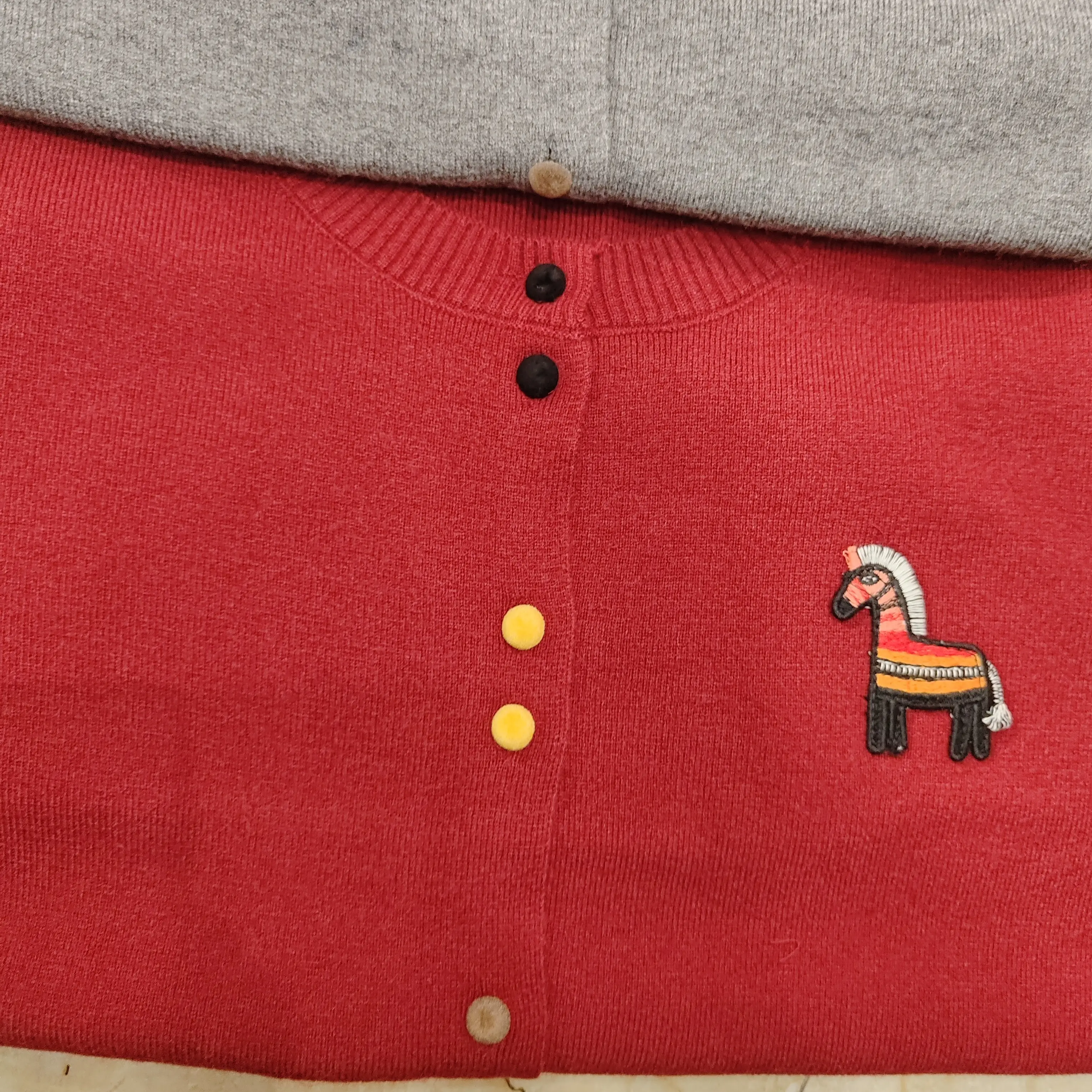 红色本命年针织开衫女秋冬新款时尚洋气百搭打底26春款150内显瘦