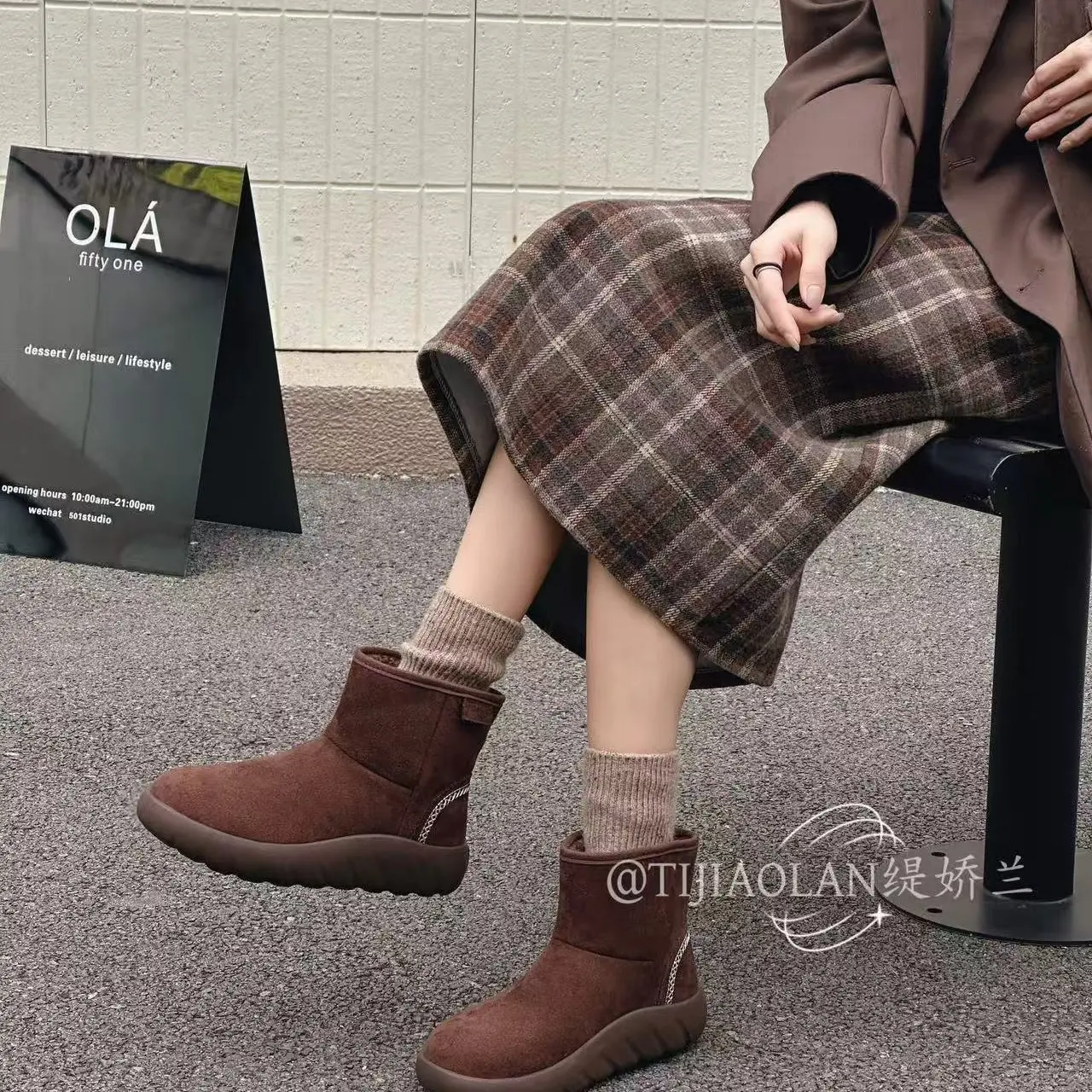 潮流厚底加绒保暖短筒雪地靴冬季防滑百搭女靴