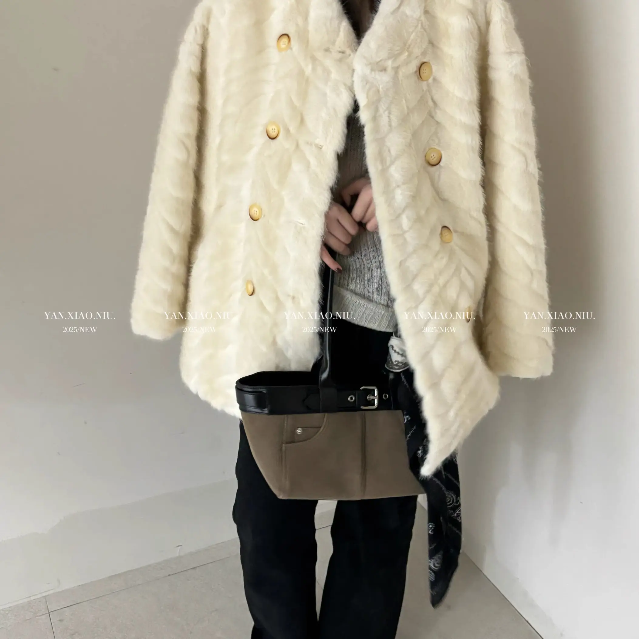 女短外套秋冬高级感金水貂加厚立领毛毛显瘦保暖气质外套