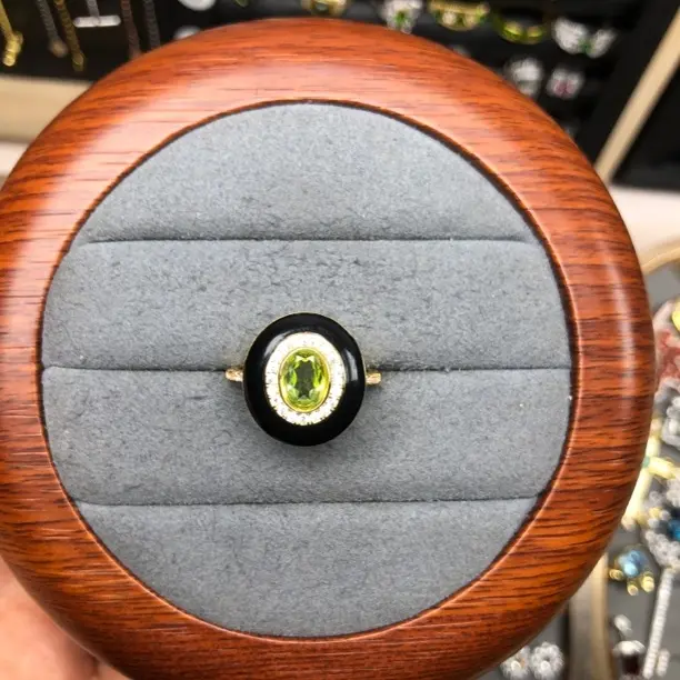 橄榄石时尚款戒指